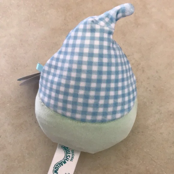 Maddox the Easter gnome squishmallow - Picture 4 of 6